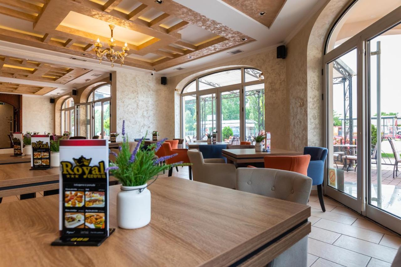 Garni Hotel Royal Crown Subotica Ngoại thất bức ảnh