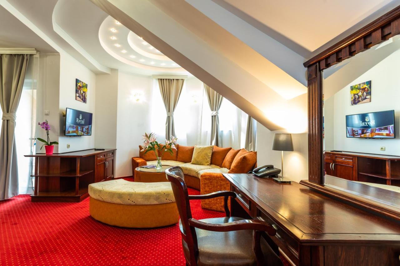 Garni Hotel Royal Crown Subotica Ngoại thất bức ảnh