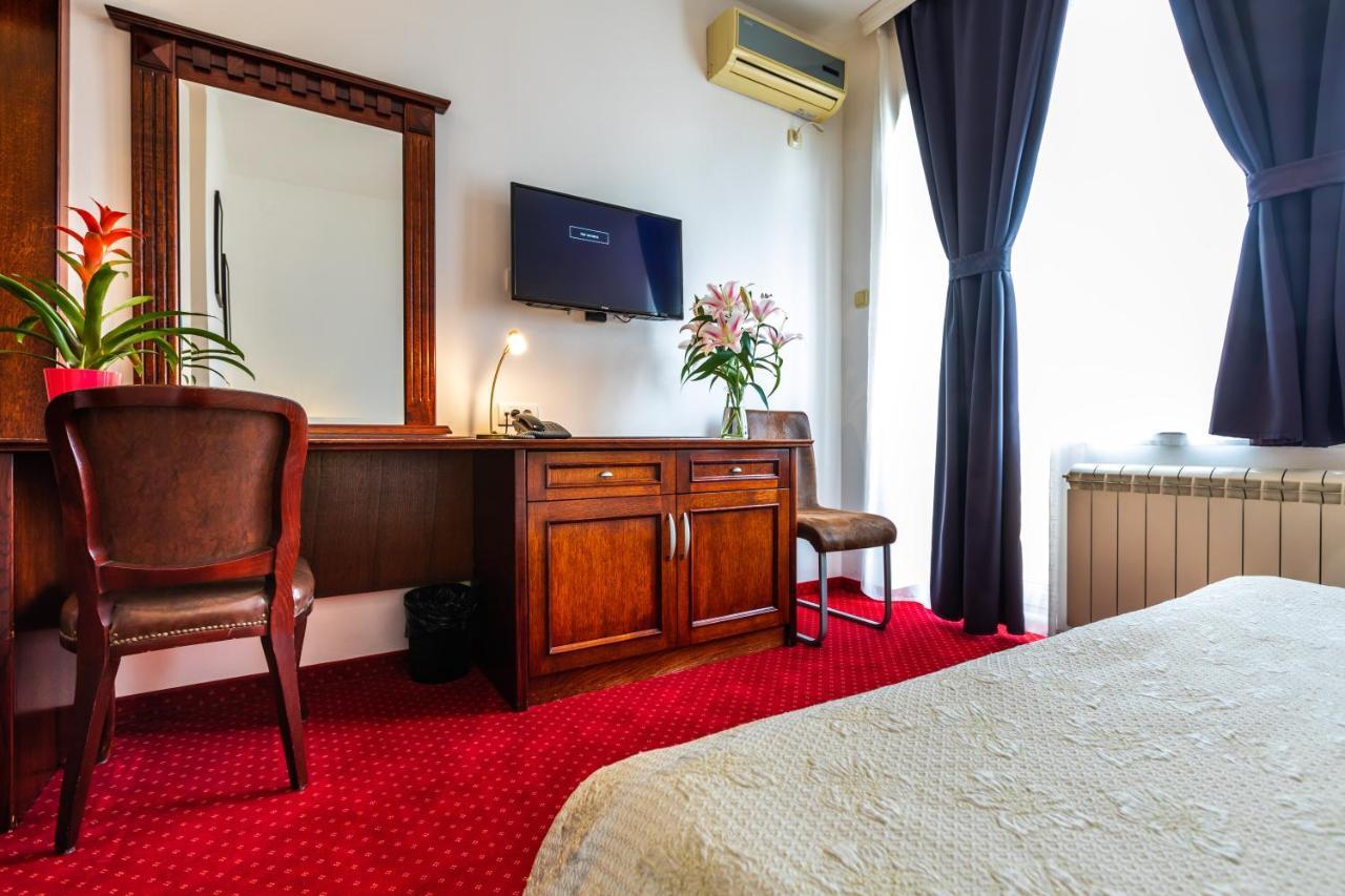 Garni Hotel Royal Crown Subotica Ngoại thất bức ảnh